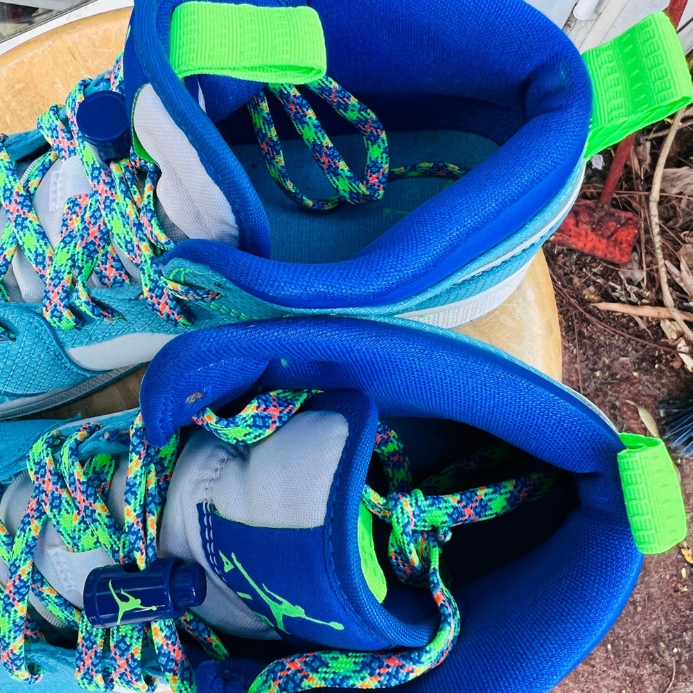 Nike Air Jordan Mid 1 “Sprite” Sneakers White Blue Green Excellent Shape! - Picture 8 of 13